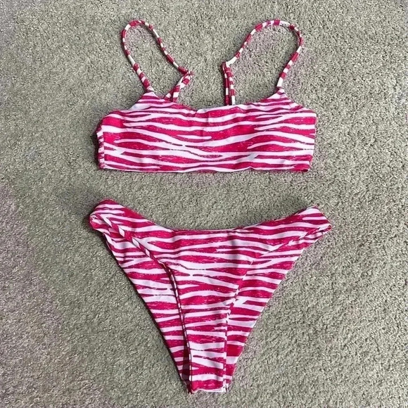 NWOT! PINK & WHITE Women’s Small Top & Bottom - Picture 3 of 7